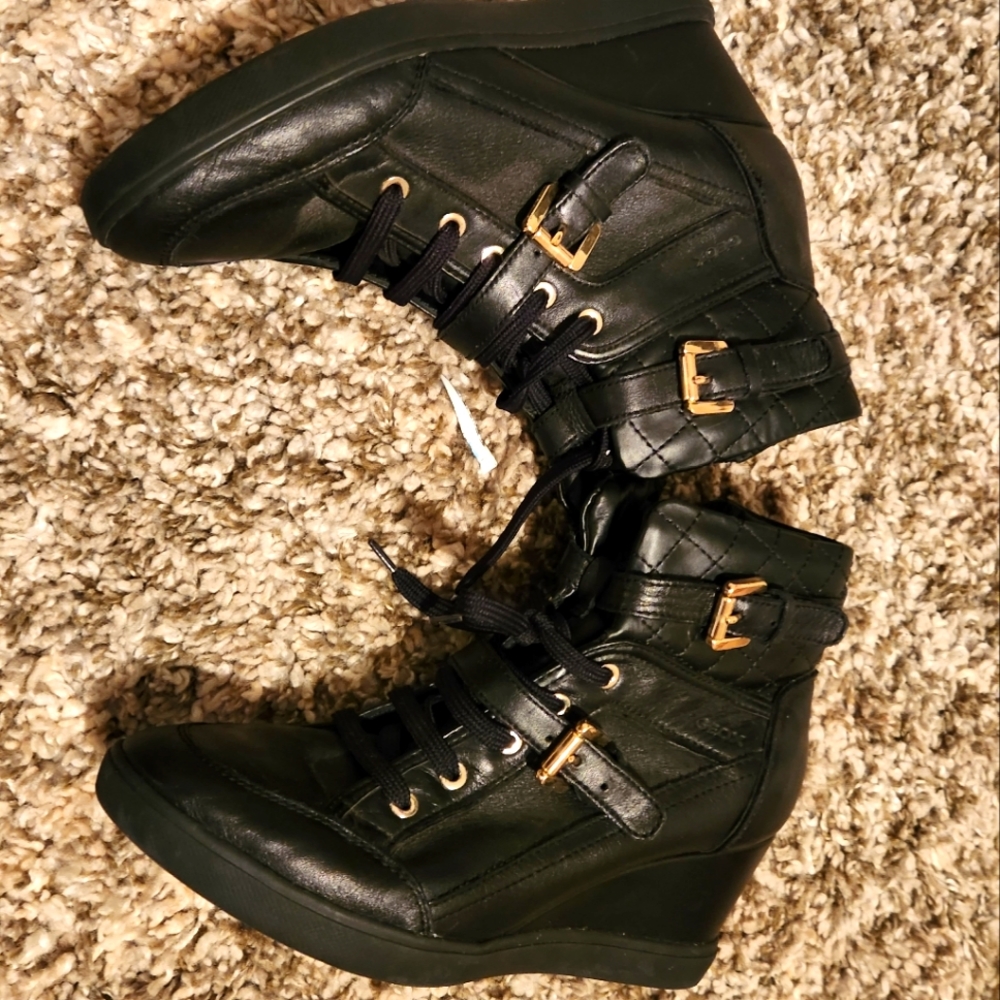 Geox wedge bootie